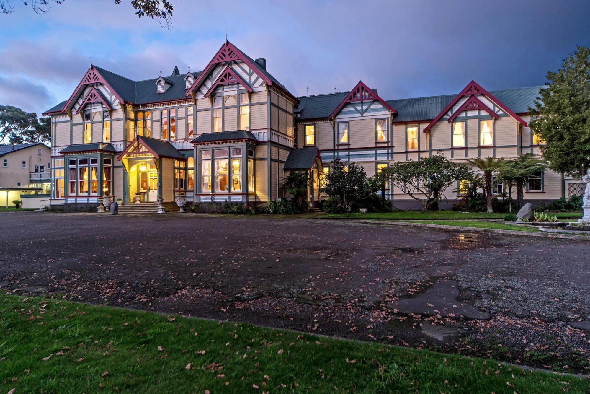 Highden Manor Estate Hotel Palmerston North Eksteriør billede