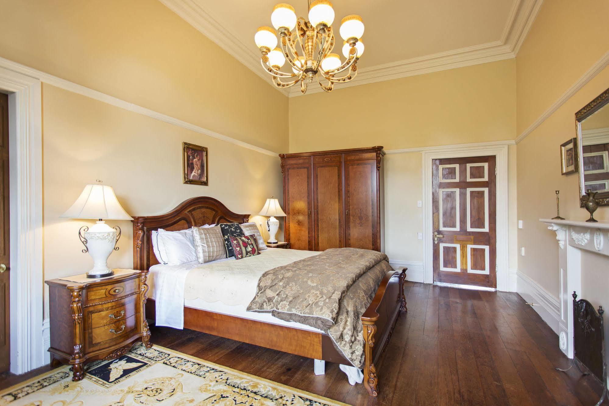 Highden Manor Estate Hotel Palmerston North Eksteriør billede