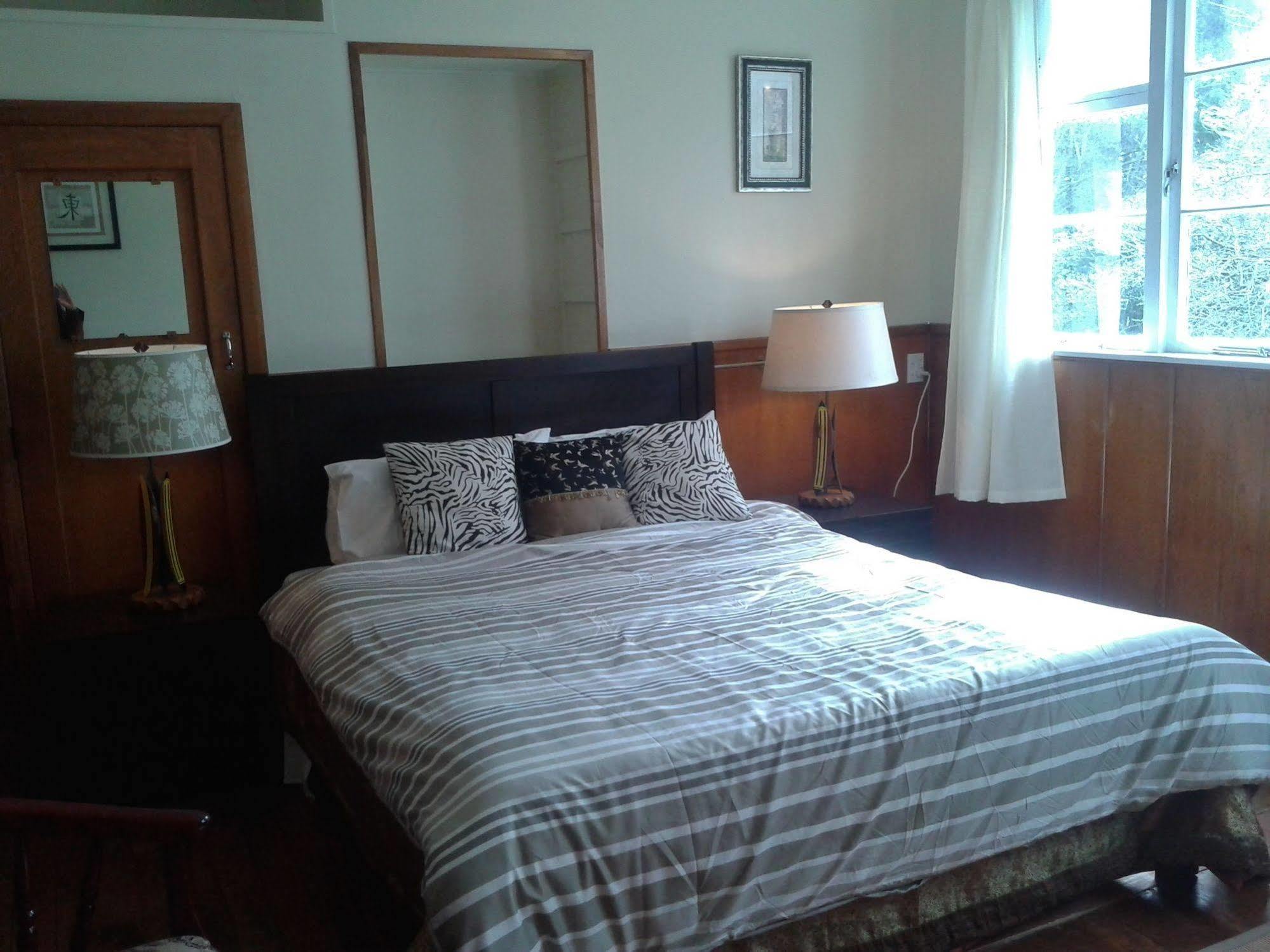 Highden Manor Estate Hotel Palmerston North Eksteriør billede